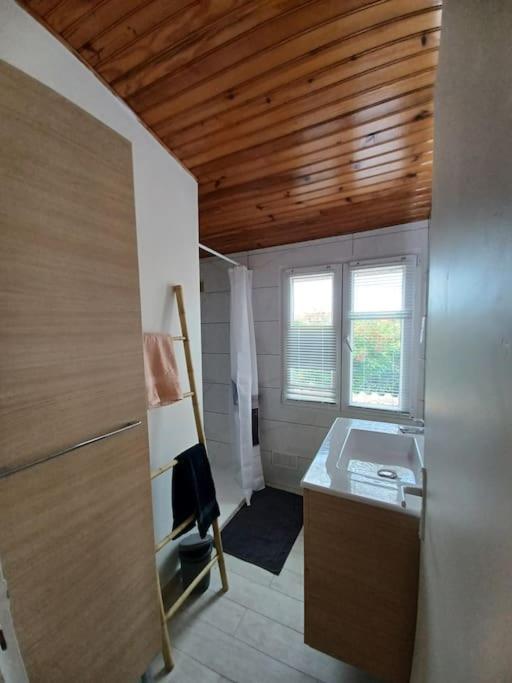 Holiday home 8 Pers, 4 Ch, Jardin, Clim 200m De La Saint-Pierre-la-Mer (Aude)