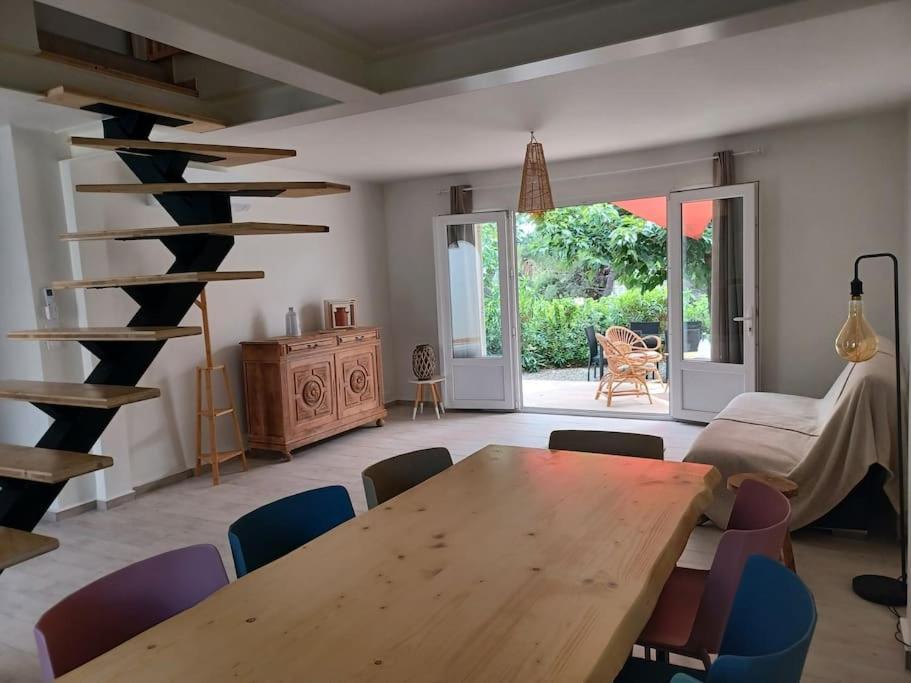 8 Pers, 4 Ch, Jardin, Clim 200m De La Holiday home Saint-Pierre-la-Mer (Aude)
